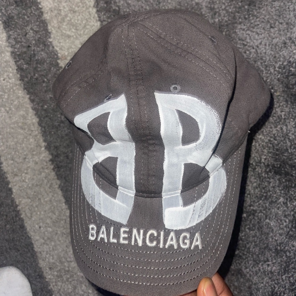 Balenciaga logo cap